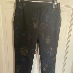 Dark floral slacks never worn w/o tags